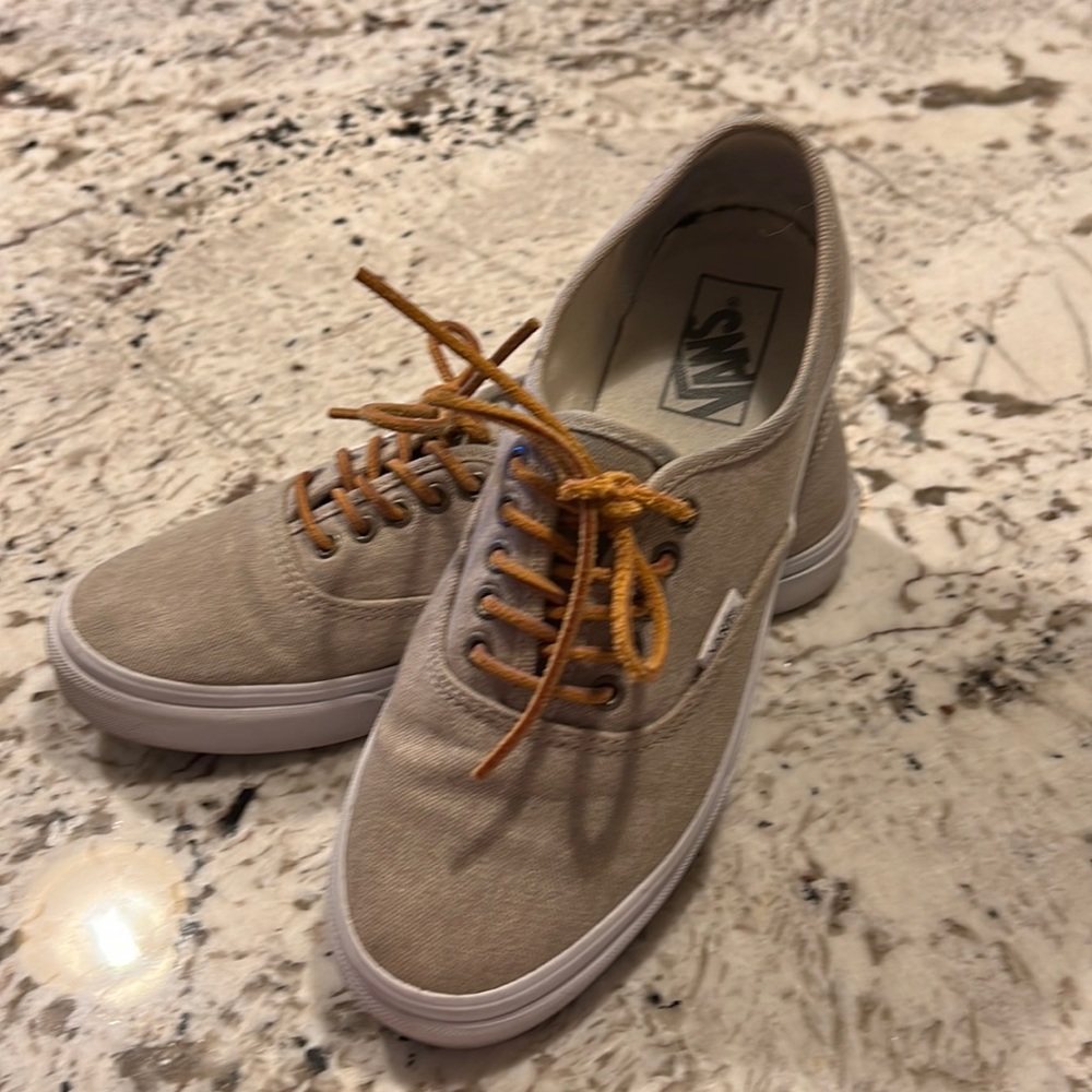 Vans Tennis Shoes